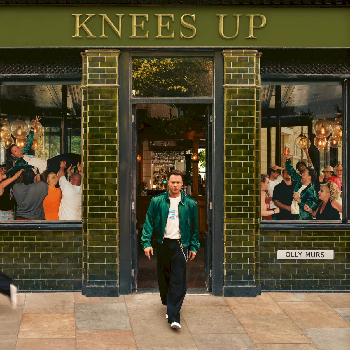 Obal alba Knees Up
