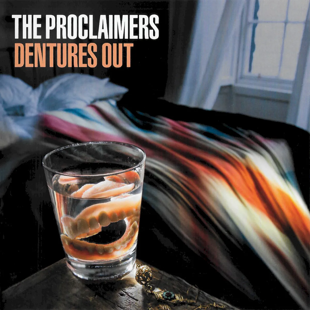 Obal alba Dentures Out