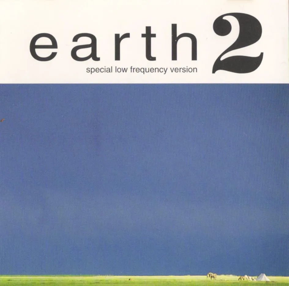 Obal alba Earth 2: Special Low Frequency Version