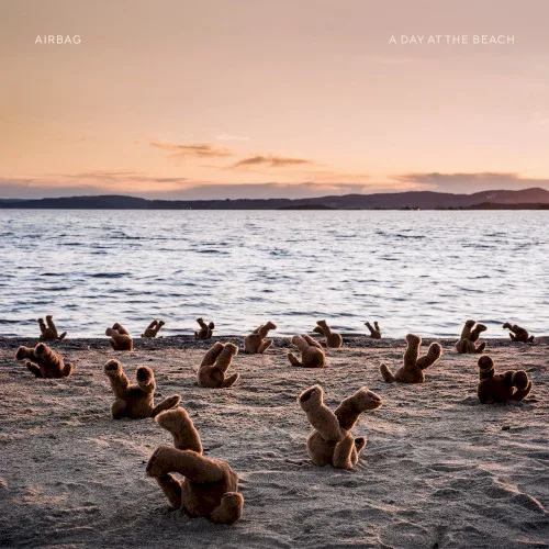Cover of Airbag – A Day at the Beach