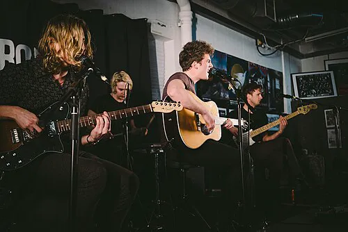 Circa Waves