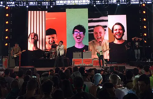 Joywave
