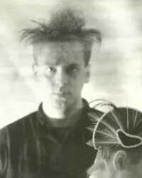 Simon Raymonde