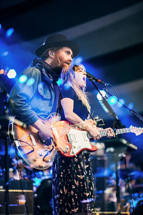 Angus & Julia Stone
