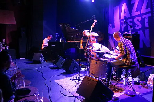 GoGo Penguin