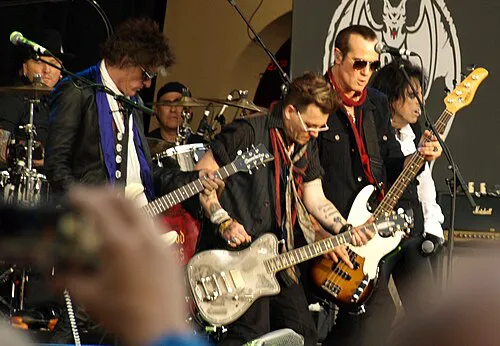 Hollywood Vampires