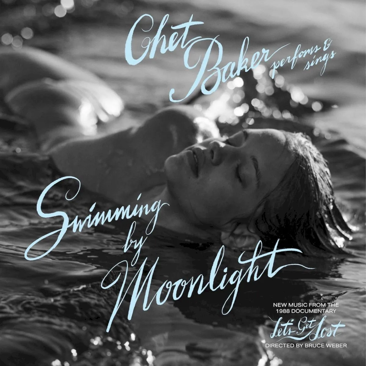 Obal alba Chet Baker Performs and Sings Swimming by Moonlight